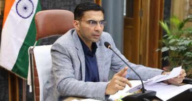 जिला प्रशासन की कार्रवाई सखते में दवा माफिया जिला प्रशासन की कार्रवाई सखते में दवा माफिया