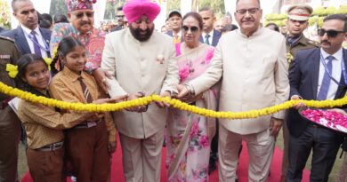 वसंतोत्सव में पेंटिंग प्रतियोगिता में बच्चों का दिखा गजब का उत्साह