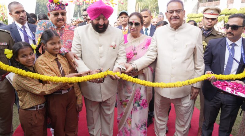 वसंतोत्सव में पेंटिंग प्रतियोगिता में बच्चों का दिखा गजब का उत्साह