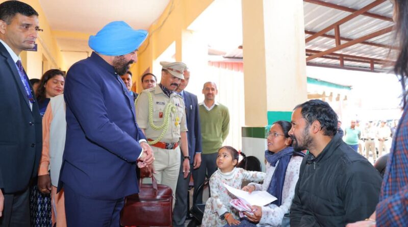 राज्यपाल ने किया जिला अस्पताल का निरीक्षण