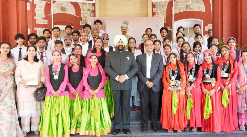 लोक भवन में मनाया गया हिमाचल प्रदेश का स्थापना दिवस