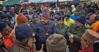 आयुक्त गढ़वाल ने अधिकारियों को दिए आवश्यक निर्देश