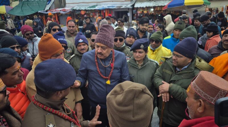 आयुक्त गढ़वाल ने अधिकारियों को दिए आवश्यक निर्देश