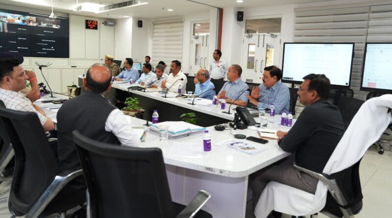 मुख्य सचिव ने की चारधाम यात्रा की समीक्षा
