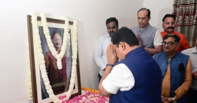 भाजपा  राष्ट्रीय अध्यक्ष नितिन नबीन ने पूर्व मुख्यमंत्री स्वर्गीय खंडूरी को श्रद्धांजलि अर्पित की