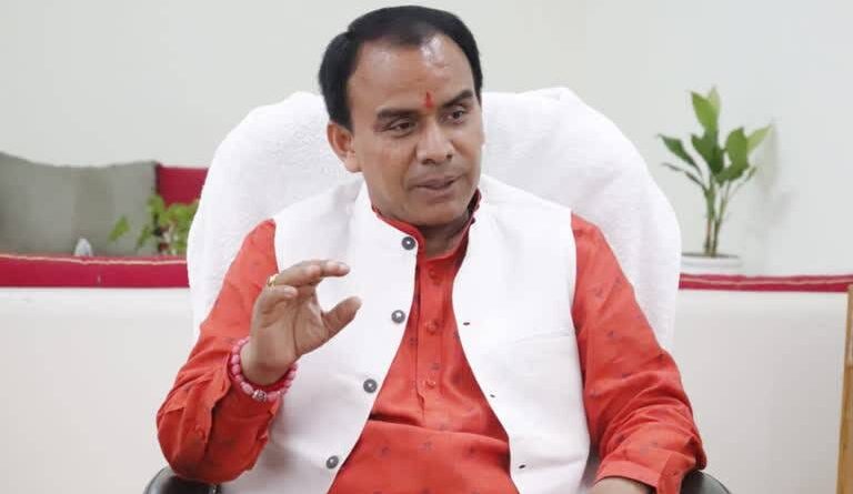 उच्च व तकनीकी शिक्षा में सभी अटैचमेंट होंगे समाप्त: डॉ. धन सिंह रावत