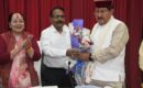 ग्राम्य विकास मंत्री ने की विकास कार्यों की समीक्षा