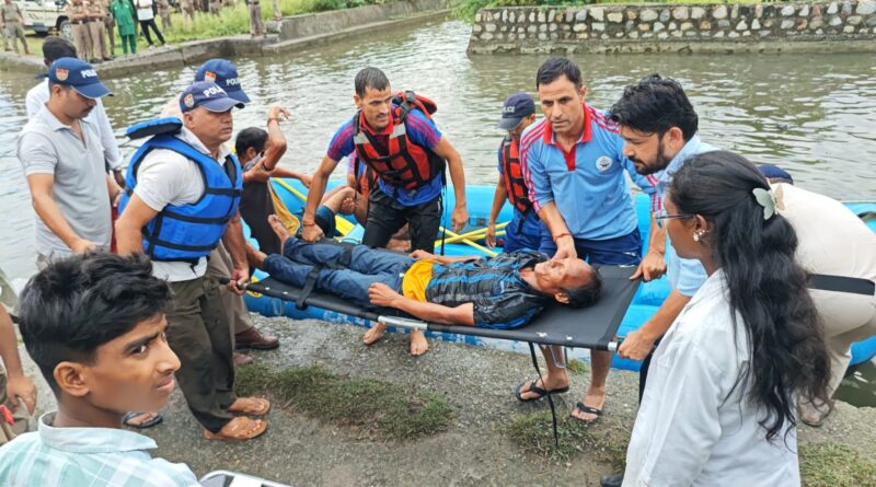 आपदा से निपटने की तैयारियों को परखा दून के 7 संवेदनशील स्थानों पर एक साथ हुई मॉकड्रिल