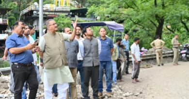 क्षतिग्रस्त मार्ग का मंत्री ने किया निरीक्षण, पुनर्निर्माण में तेजी के निर्देश