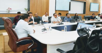 मुख्य सचिव ने ली राजस्व वृद्धि के सम्बन्ध में बैठक मुख्य सचिव ने ली राजस्व वृद्धि के सम्बन्ध में बैठक