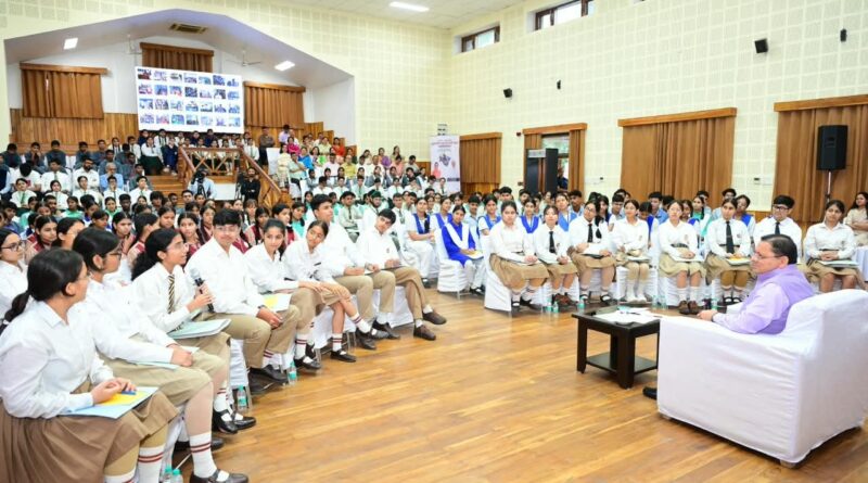 ऐतिहासिक जनसमर्थन, 2.5 लाख से अधिक विद्यार्थियों ने भेजे निबंध