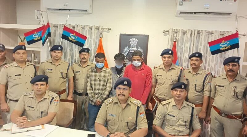 फायरिंग से दहलाने वाले 3 बदमाश गिरफ्तार,  अवैध हथियार बरामद
