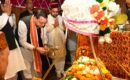 सीएम ने की बाबा विश्वनाथ से प्रधानमंत्री के स्वस्थ एवं दीर्घायु जीवन की कामना