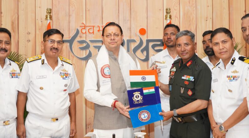 माउंट मुकुट ईस्ट का आरोहण कर लौटे भारतीय तटरक्षक बल, सीएम धामी ने दी बधाई