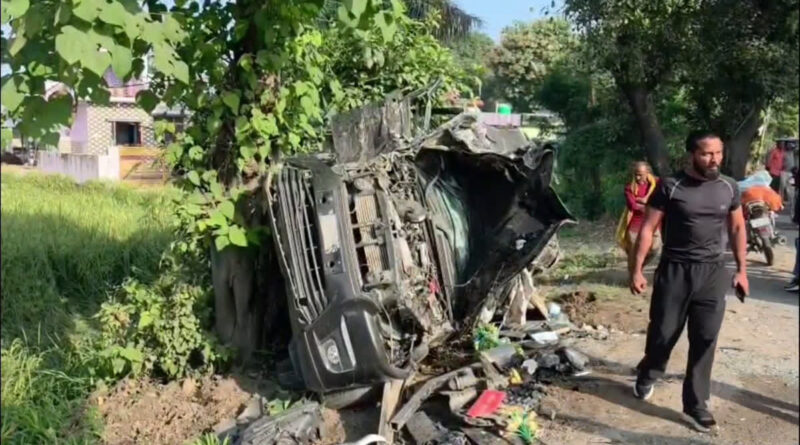 सड़क हादसे में नेशनल बास्केटबॉल खिलाड़ी की मौत,पत्नी गंभीर रूप से घायल
